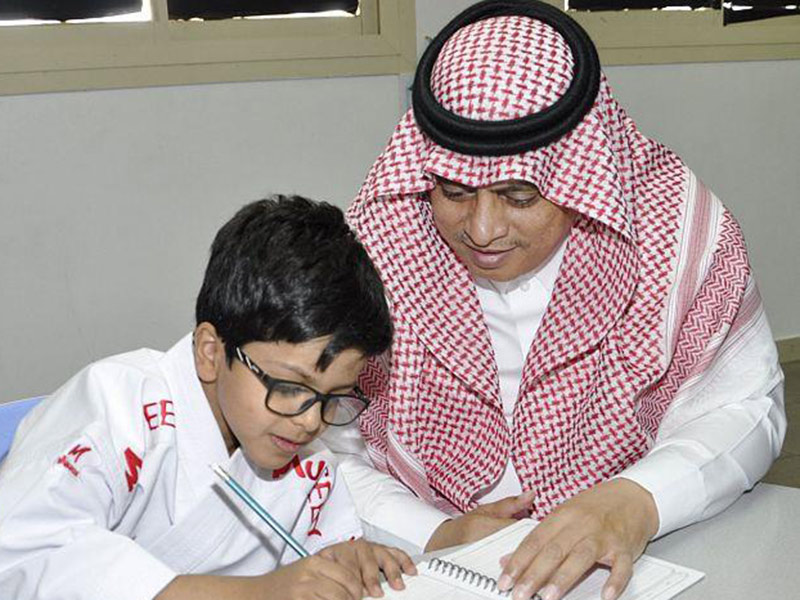 فيديو يوثق بدء المدارس في عسير بتدريس اللغة الصينية